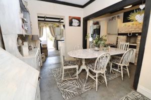 BAYARD AVENUE- click for photo gallery